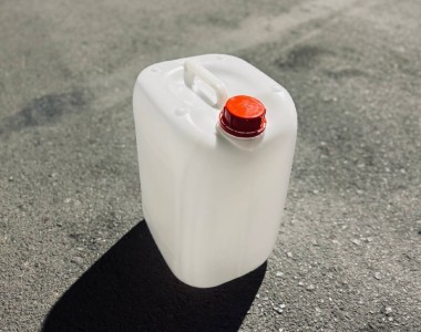 Пластиковая канистра - 20 л
